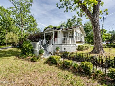 1335 AZALEA Drive