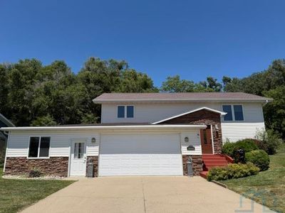 1546 Brandon Dr