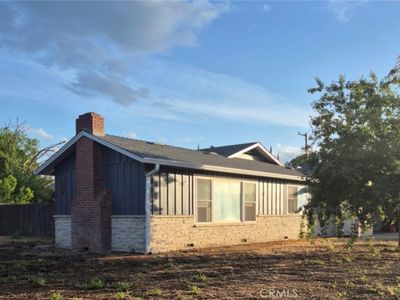 495 Los Robles Ave