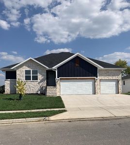 646 W Brook Hollow Road