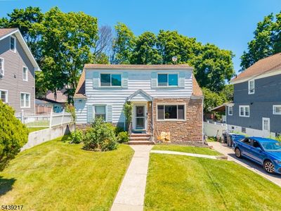 261 Shepard Ave