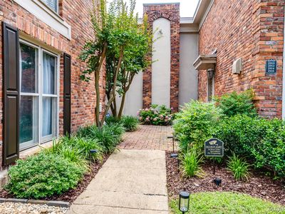 Property at 2914 Canterbury Dr, Montgomery, AL