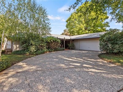 1700 Greenhaven Ln