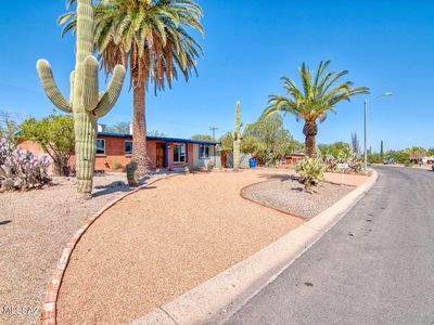 6458 E Calle Castor