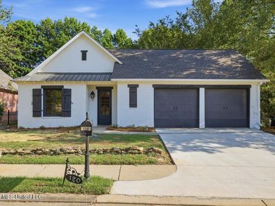 120 Hampton Chase