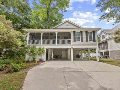 554 Hammock Ave.