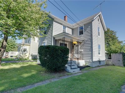 404 Gilbert St