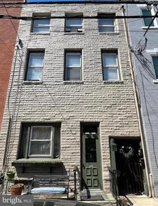 768 S 6th St