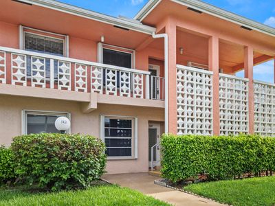 1421 NW 20th Avenue #204
