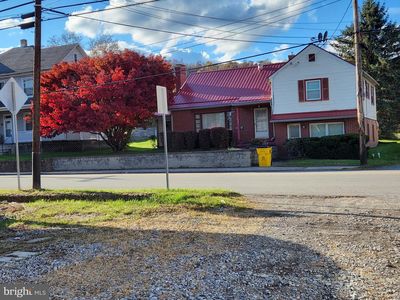 202 S Main St