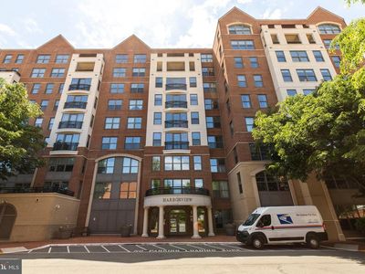 485 Harbor Side St APT 100