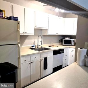 200 Erin Way APT 202