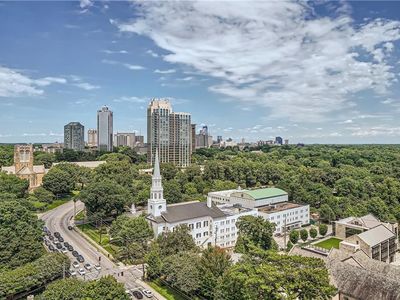 2660 Peachtree Rd NW APT 21E