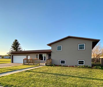 Property at 1104 W Dr, Bowman, ND