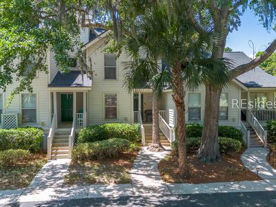 12 Valencia Rd APT 2