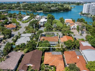 9217 Bay Dr