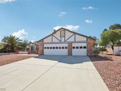 3305 Palmdesert Way
