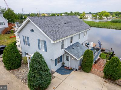 55 Edgewater Ave