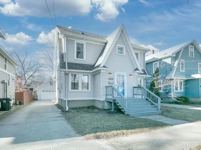 2314 E Mifflin St