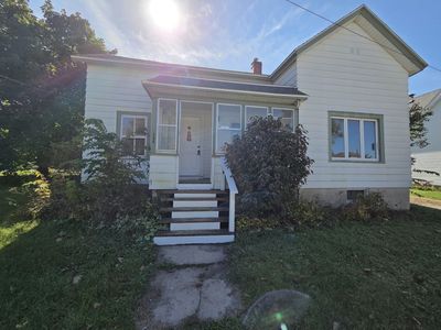 306 W 5th St