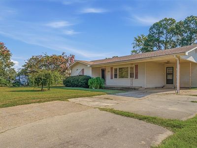 1112 David Dr