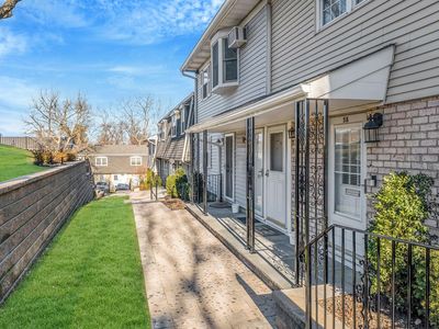 Property at 11 Harbour Lane #5a, Oyster Bay, NY