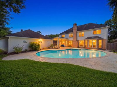 24819 Fernglen Dr