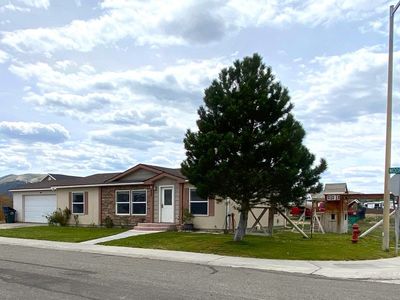 437 Moor Ave