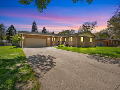 941 Crestview Dr