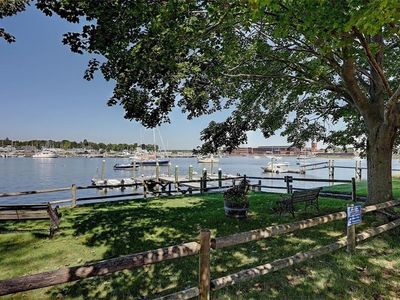 2 Woollett Ct