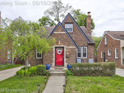 430 S Edison Ave