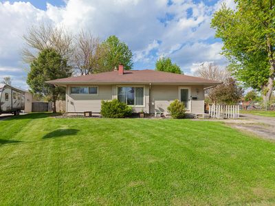 260 Renfrew Ave