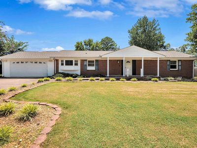 908 Davison Ave