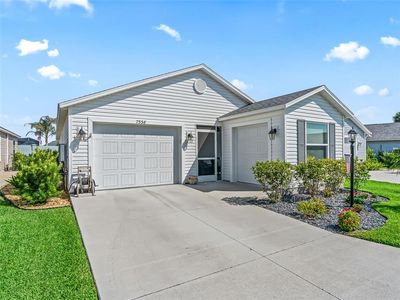 Property at 7536 Kuenher Ct, Okahumpka, FL