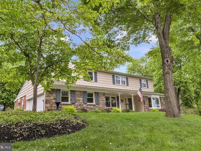 1144 Dickinson Dr
