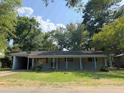 2211 Independence Ave