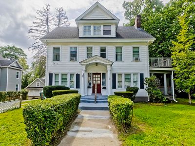 104 Narragansett St