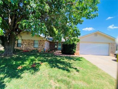 131 E Bonita Dr