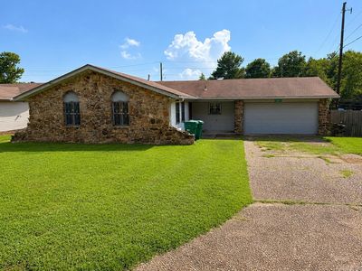 9802 Dobby Dr
