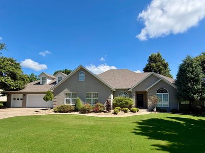3 Victor Dr