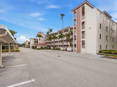 6112 HUNTWICK Terrace #108