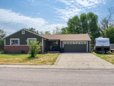 3207 Alberta Dr