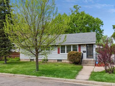 1073 Eleanor Ave