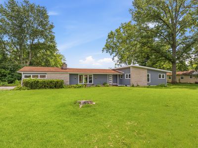 1208 Elizabeth Ln