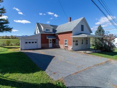 4299 VT Route 105