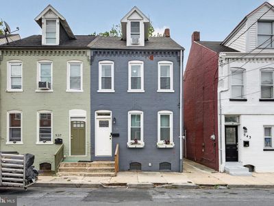 539 Woodward St