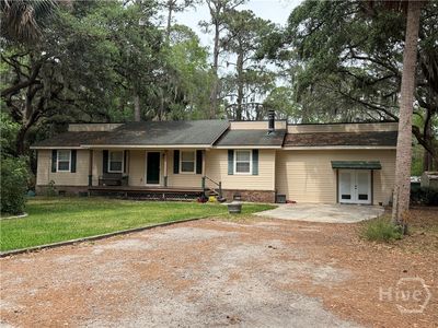 139 North Drive
