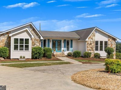 405 Thrasher Ln
