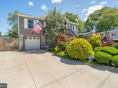 422 W Calabreeze Way