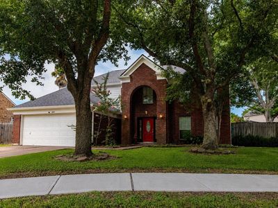 4011 Cedarwood Dr